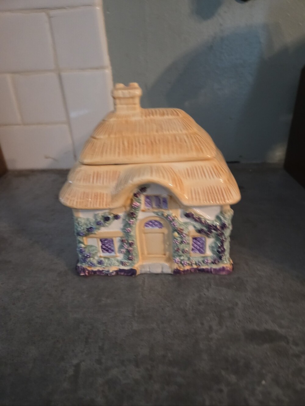 Teleflora English Country Cottage By Violet L. Schwenig